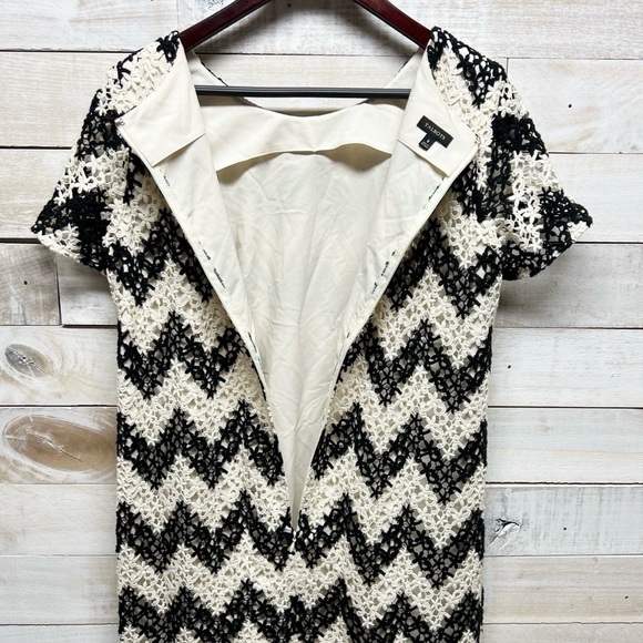 Talbots Dress Womens 8 Cream Black Floral Chevron Crochet Overlay Church Career - Picture 3 of 10